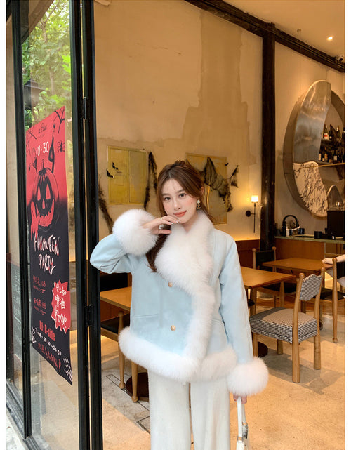 Load image into Gallery viewer, Women&#39;s Fashion And Environment-friendly Fox Fur Fur Integrated Fleece Short Wool Coat
