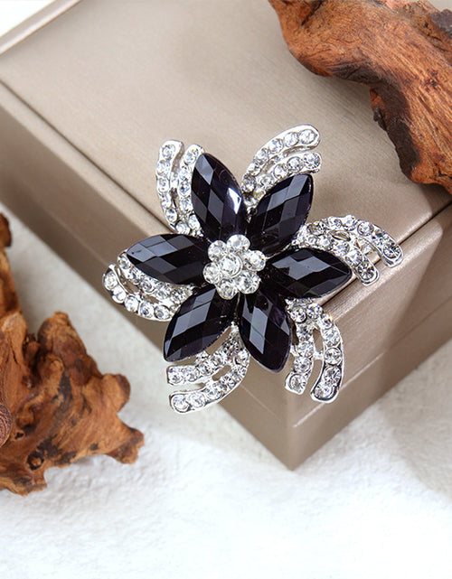 Load image into Gallery viewer, Brooch Female Rhinestone Coat Accessories
