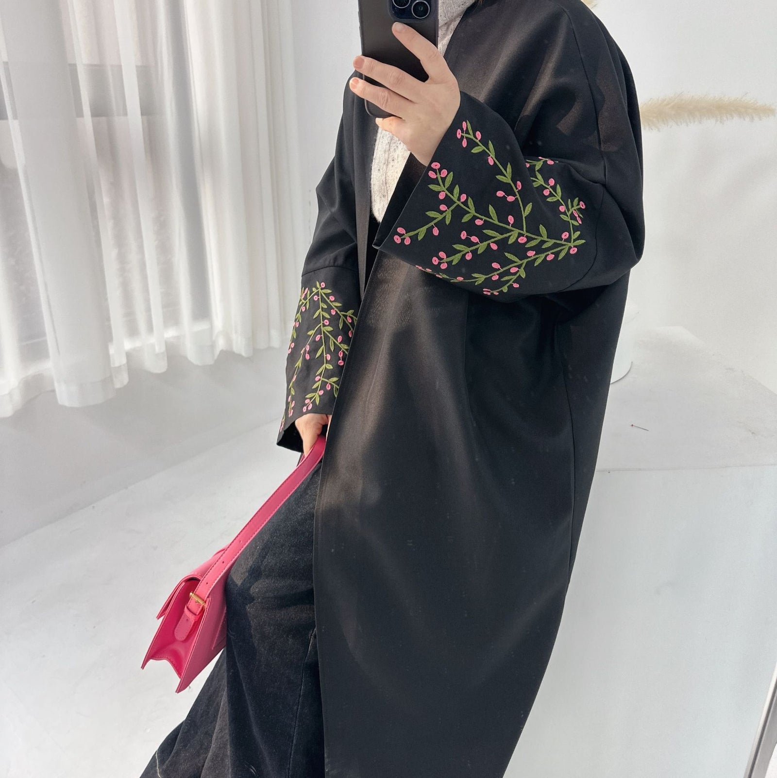 Dubai Middle East Turkey Dubai Flower Embroidered Elegant Cardigan Robe