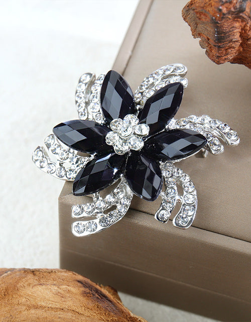 Load image into Gallery viewer, Brooch Female Rhinestone Coat Accessories
