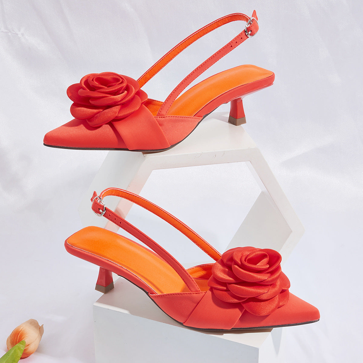 Three-dimensional Flower Decoration Kitten Heel Shoes Women's Elegant Closed Toe Back Empty