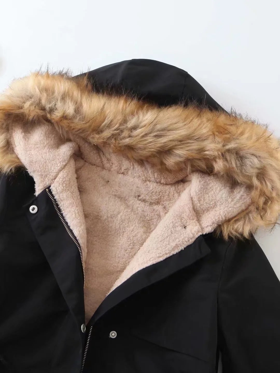 Cotton-padded Jacket With Lamb-like Lining To Keep Warm