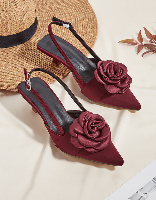 Load image into Gallery viewer, Three-dimensional Flower Decoration Kitten Heel Shoes Women&#39;s Elegant Closed Toe Back Empty
