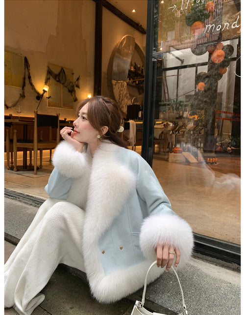 Load image into Gallery viewer, Women&#39;s Fashion And Environment-friendly Fox Fur Fur Integrated Fleece Short Wool Coat
