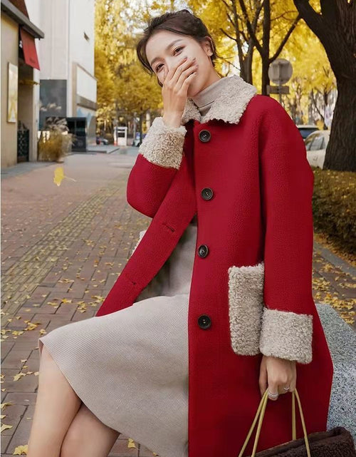 Load image into Gallery viewer, Women&#39;s Mid-length Thickened Faux Lamb Plush Coat
